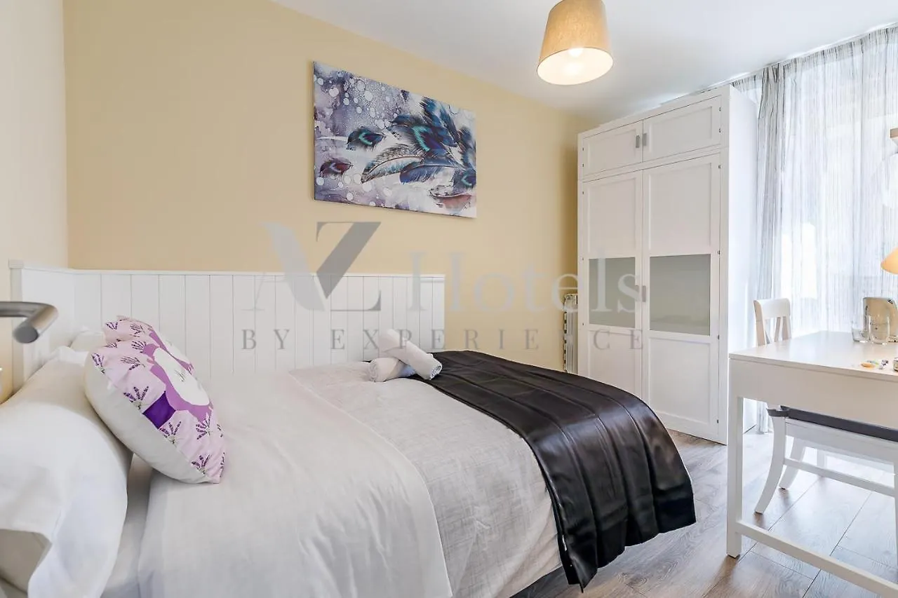 Ayz Villegas - Auto Check-In Property Madrid 0*,  Spain